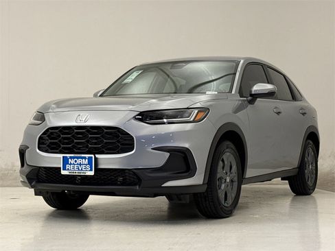 New 2026 Honda HR-V LX image 2