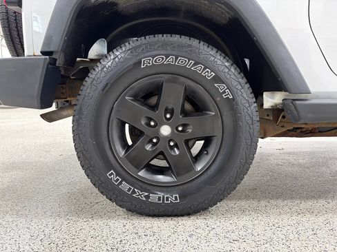 Used 2012 Jeep Wrangler Sport image 16