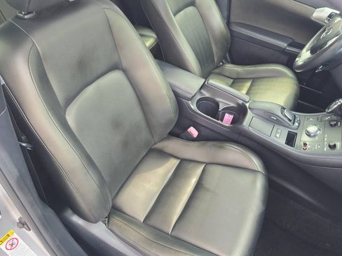 Used 2013 Lexus CT 200h w/ F Sport Pkg w/Nuluxe Trim FWD image 30
