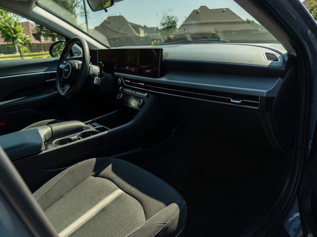 Used 2025 Hyundai Sonata SEL FWD image 18