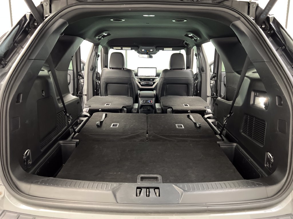 Used 2025 Ford Explorer ST-Line AWD/4WD image 42
