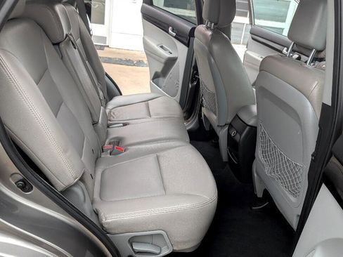 Used 2014 Kia Sorento LX image 12