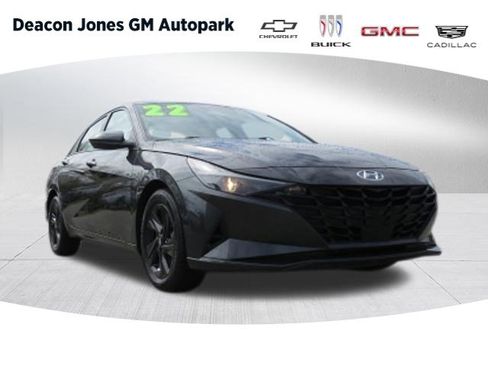 Used 2022 Hyundai Elantra SEL w/ Convenience Package image 1