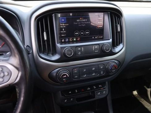 Used 2019 Chevrolet Colorado Z71 w/ Z71 Midnight Edition AWD/4WD image 14