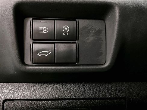 Used 2023 Toyota Highlander XLE AWD/4WD image 36