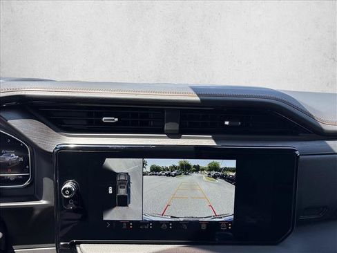 Used 2024 GMC Sierra 1500 AT4 w/ Technology Package AWD/4WD image 15