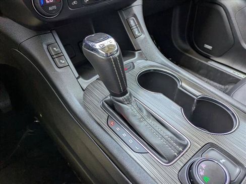 Used 2019 GMC Acadia SLT FWD image 12