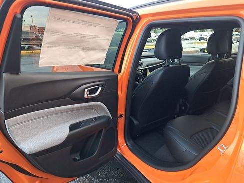 New 2026 Jeep Compass Latitude image 13