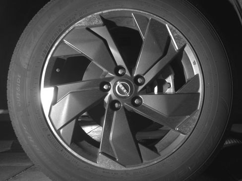 Used 2025 Nissan Rogue SV FWD image 13