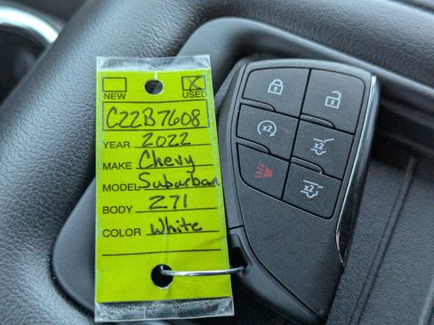 Certified 2022 Chevrolet Suburban Z71 w/ Luxury Package AWD/4WD image 20