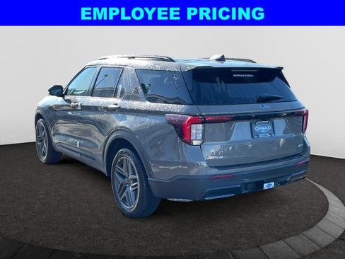 New 2026 Ford Explorer ST-Line w/ ST-Line Street Pack AWD/4WD image 3