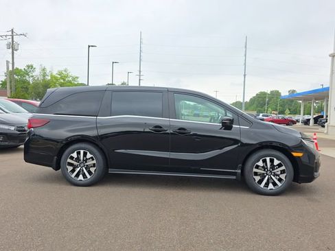 New 2026 Honda Odyssey EX-L image 2