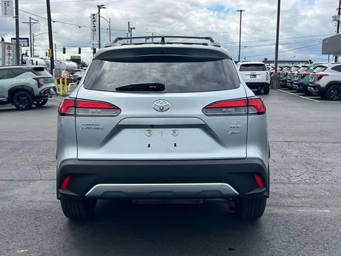 Used 2025 Toyota Corolla Cross XLE w/ Convenience Package AWD/4WD image 8