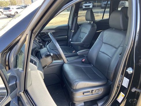 Used 2023 Honda Passport EX-L image 17