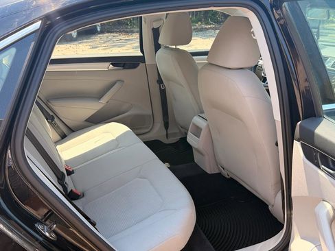 Used 2016 Volkswagen Passat 1.8T S FWD image 24