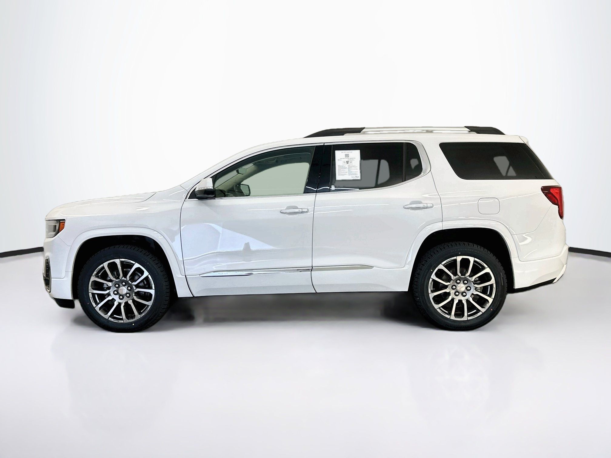 Used 2023 GMC Acadia Denali w/ Denali Ultimate Package AWD/4WD image 4