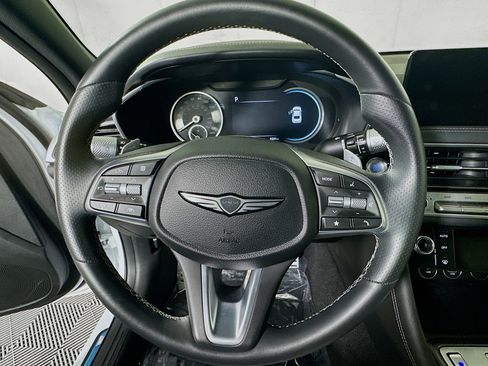Used 2025 Genesis G70 2.5T w/ Sport Prestige Package image 15