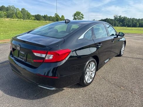 Used 2019 Honda Accord LX image 3