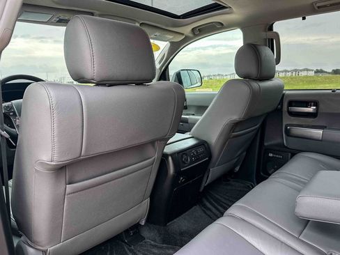 Used 2018 Toyota Sequoia Limited w/ Safety & Convenience Package RWD image 17