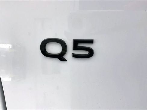 Used 2025 Audi Q5 Premium Plus w/ Premium Plus AWD/4WD image 18