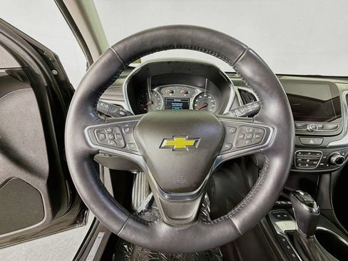 Used 2018 Chevrolet Equinox Premier AWD/4WD image 13