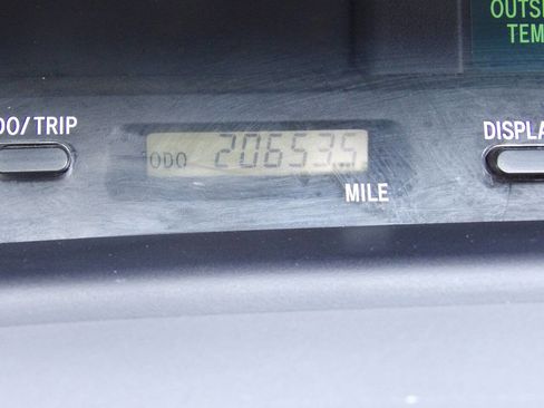 Used 2002 Toyota Avalon XLS image 30