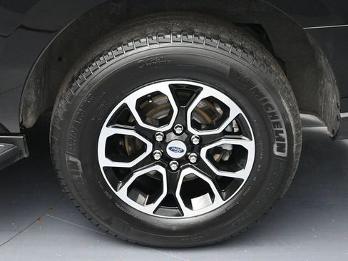 Used 2024 Ford Expedition XLT AWD/4WD image 8