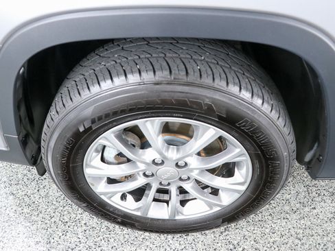 Used 2021 Jeep Cherokee Latitude Lux w/ Comfort/Convenience Group AWD/4WD image 11