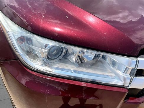 Used 2017 Toyota Highlander XLE FWD image 28