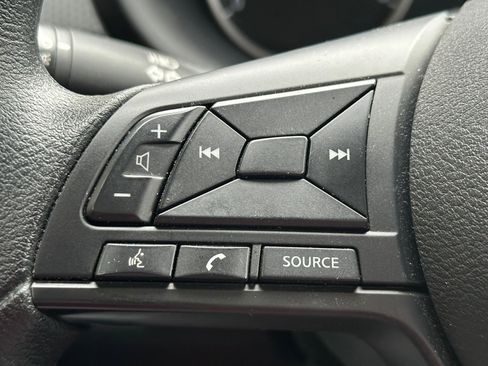 Used 2023 Nissan Kicks S image 28