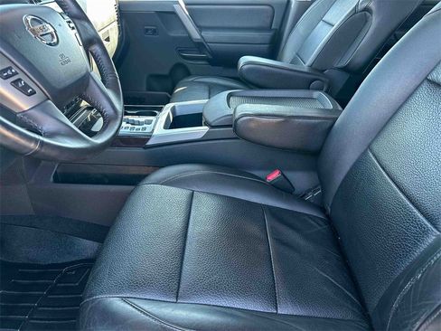 Used 2014 Nissan Titan SL image 13