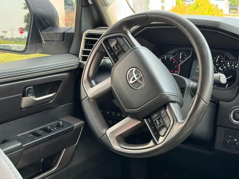 Used 2022 Toyota Tundra SR5 AWD/4WD image 15