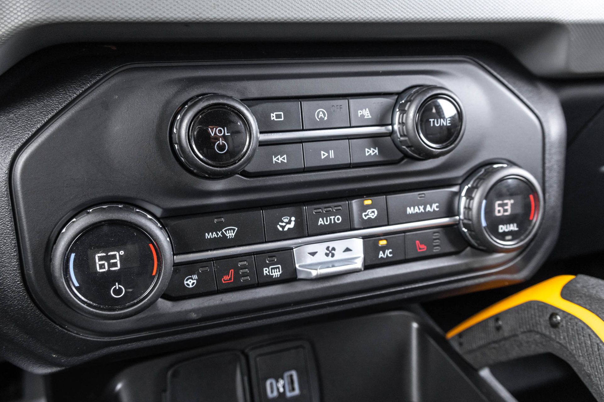 Used 2023 Ford Bronco Badlands AWD/4WD image 30