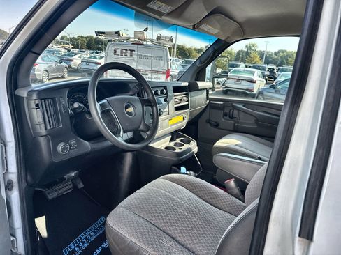 Used 2012 Chevrolet Express 3500 image 17