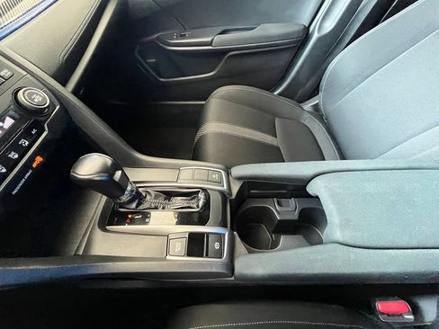 Used 2018 Honda Civic Sport image 22
