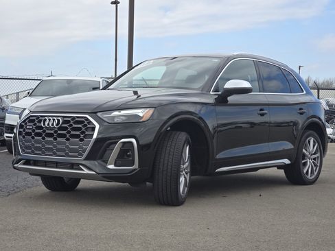 Certified 2023 Audi SQ5 Premium Plus image 3