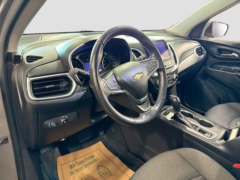 Used 2019 Chevrolet Equinox LT w/ Sun & Navigation Package image 10