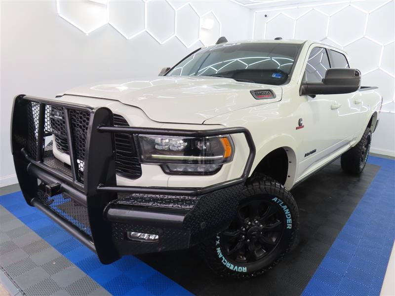 Used 2022 RAM 2500 Limited w/ Night Edition AWD/4WD image 3