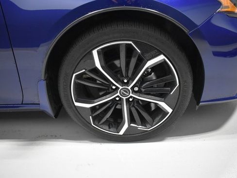 Certified 2023 Nissan Altima 2.5 SR image 10