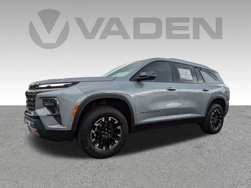 New 2026 Chevrolet Traverse Z71 w/ Driver Confidence Package AWD/4WD image 2