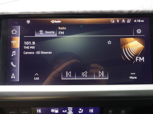 Used 2024 Audi Q4 e-tron Premium Plus w/ Premium Plus image 9