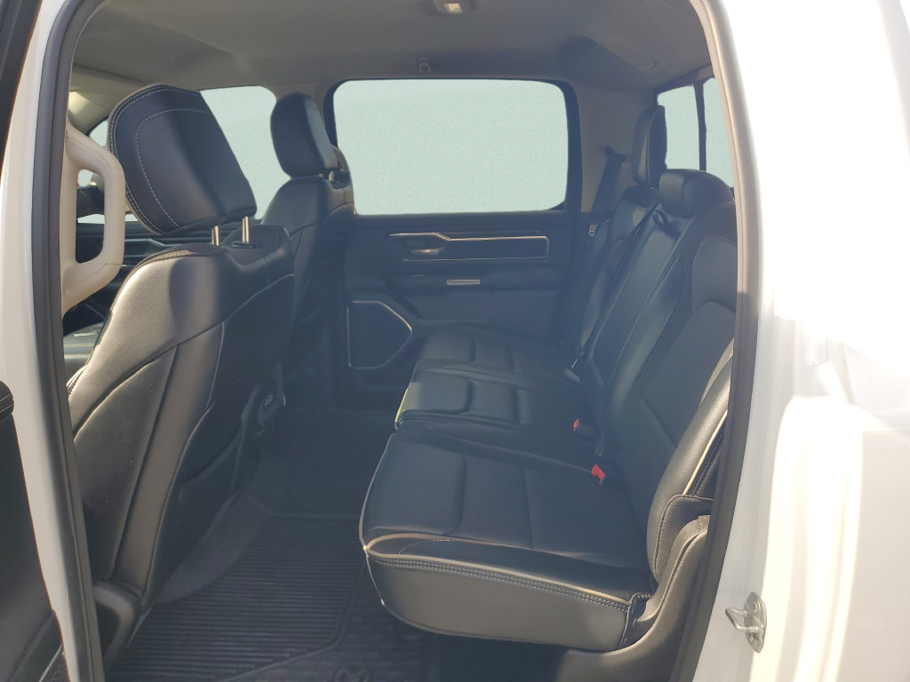 Used 2022 RAM 1500 Laramie AWD/4WD image 9