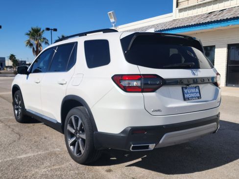 Certified 2025 Honda Pilot Elite image 7