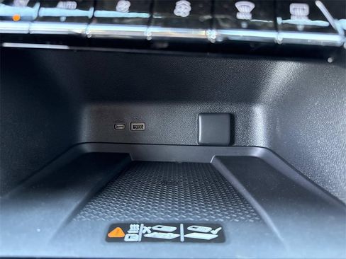 New 2026 Chevrolet Traverse RS image 21