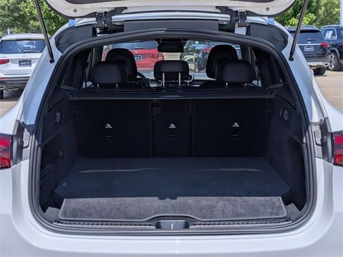 Used 2025 Mercedes-Benz GLC 350e 4MATIC image 10