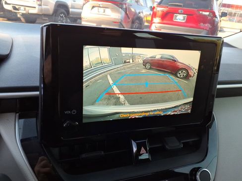 Certified 2025 Toyota Corolla LE FWD image 18