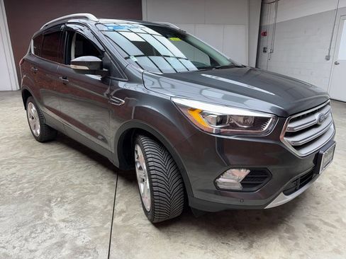 Used 2019 Ford Escape Titanium image 7