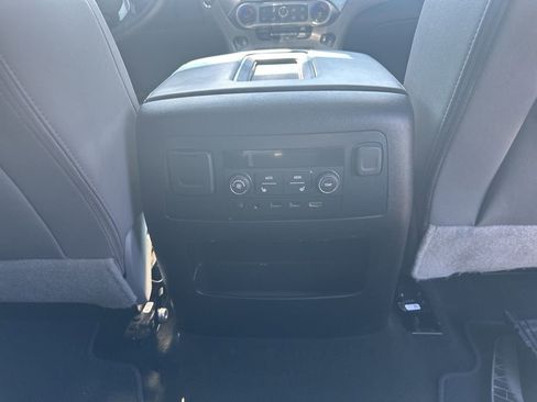 Used 2018 Chevrolet Tahoe LT image 29