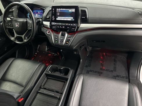 Used 2024 Honda Odyssey Sport image 11