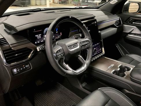 Used 2024 GMC Acadia Denali w/ Super Cruise Package image 13